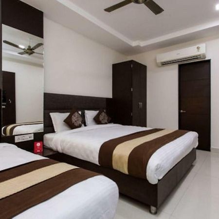 אויאיין Hotel Maheshwari Avenue מראה חיצוני תמונה