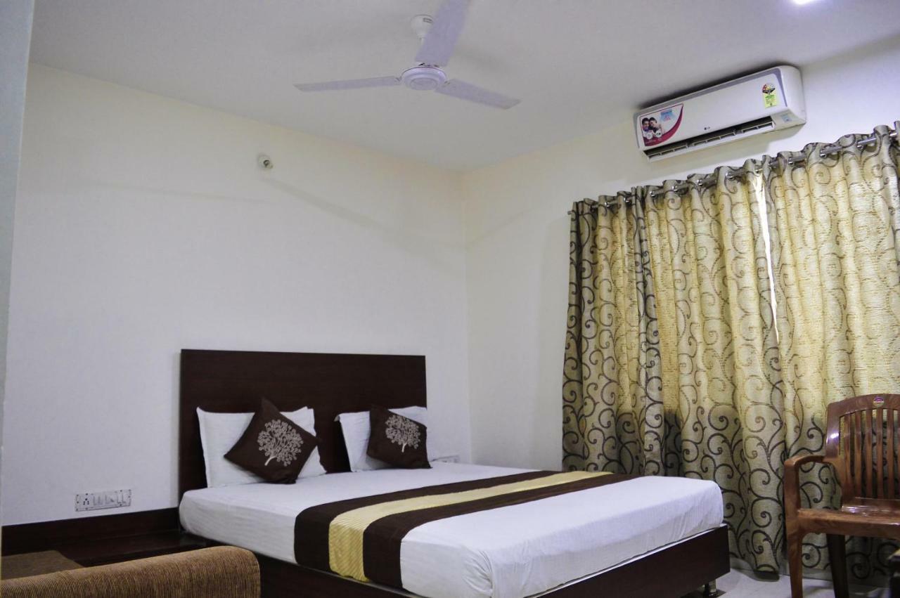 אויאיין Hotel Maheshwari Avenue מראה חיצוני תמונה